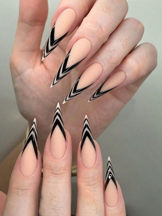 Black and White Graphic Stiletto Nails