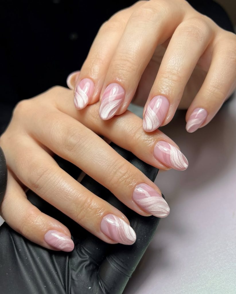  Single-Shade Monochrome Almond Nails