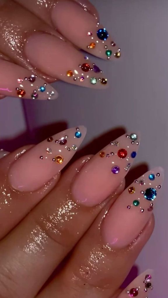  Crystal and Gem Clusters
