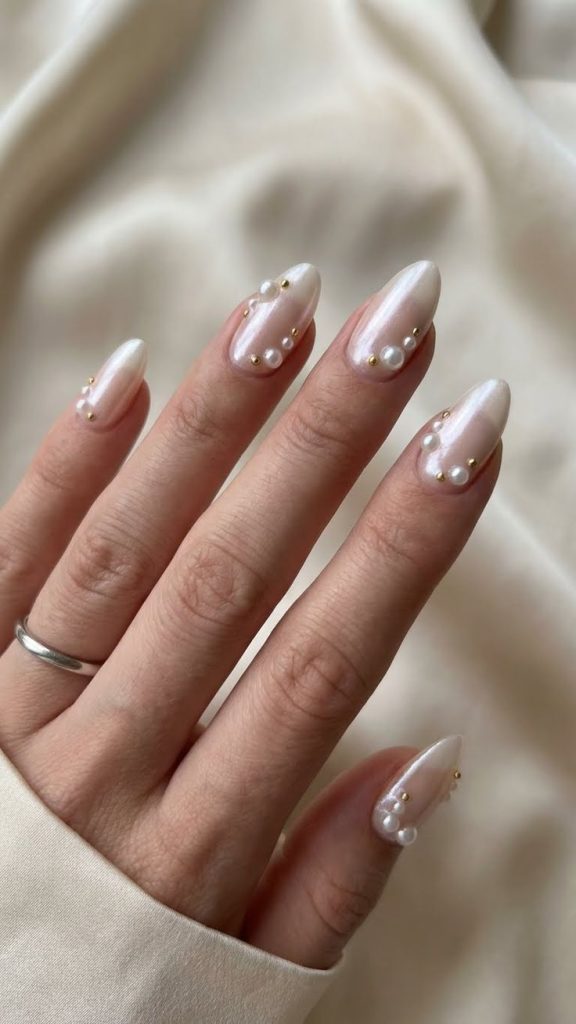  Nails with Pearl Details