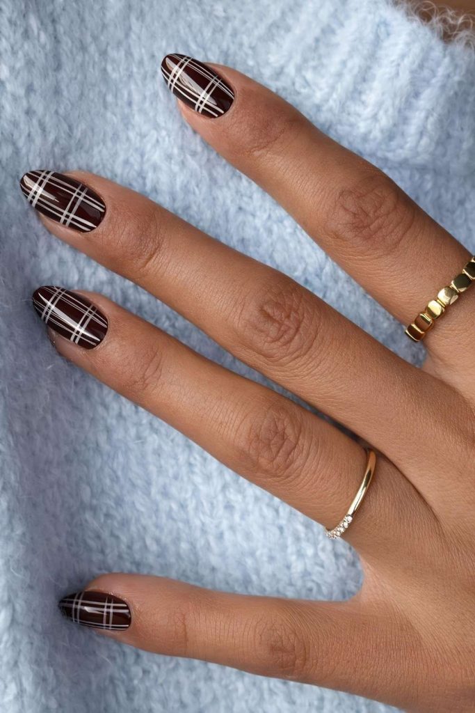 Plaid Pattern Nails