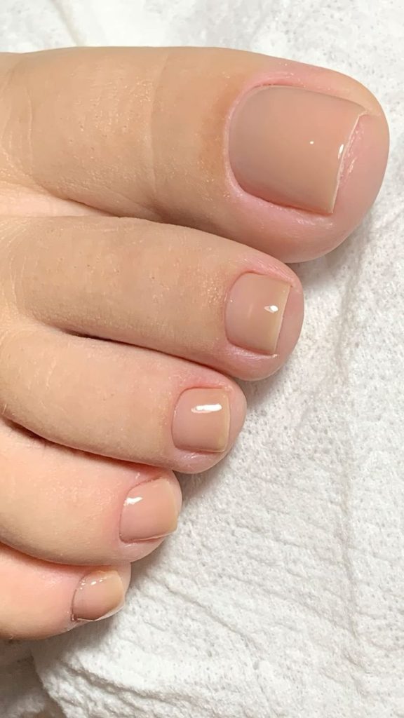 Simple Nude One-Color Toe Nails for Fair Skin