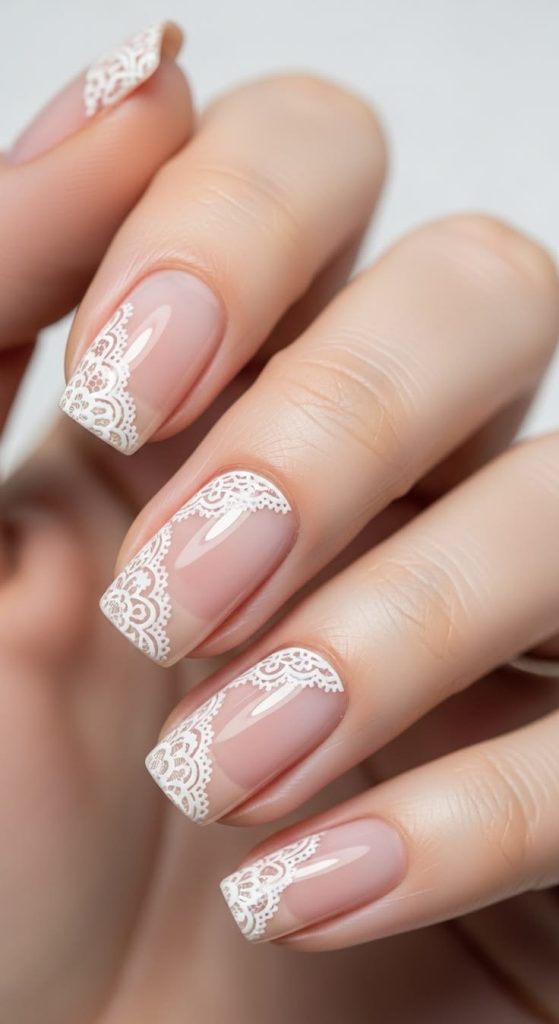 Simple Short Lace Accent Nails